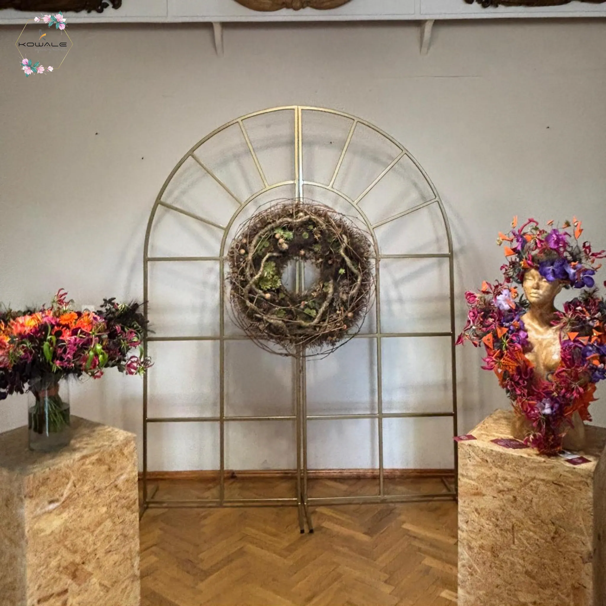 Stelaż drzwi podwójne z kratą