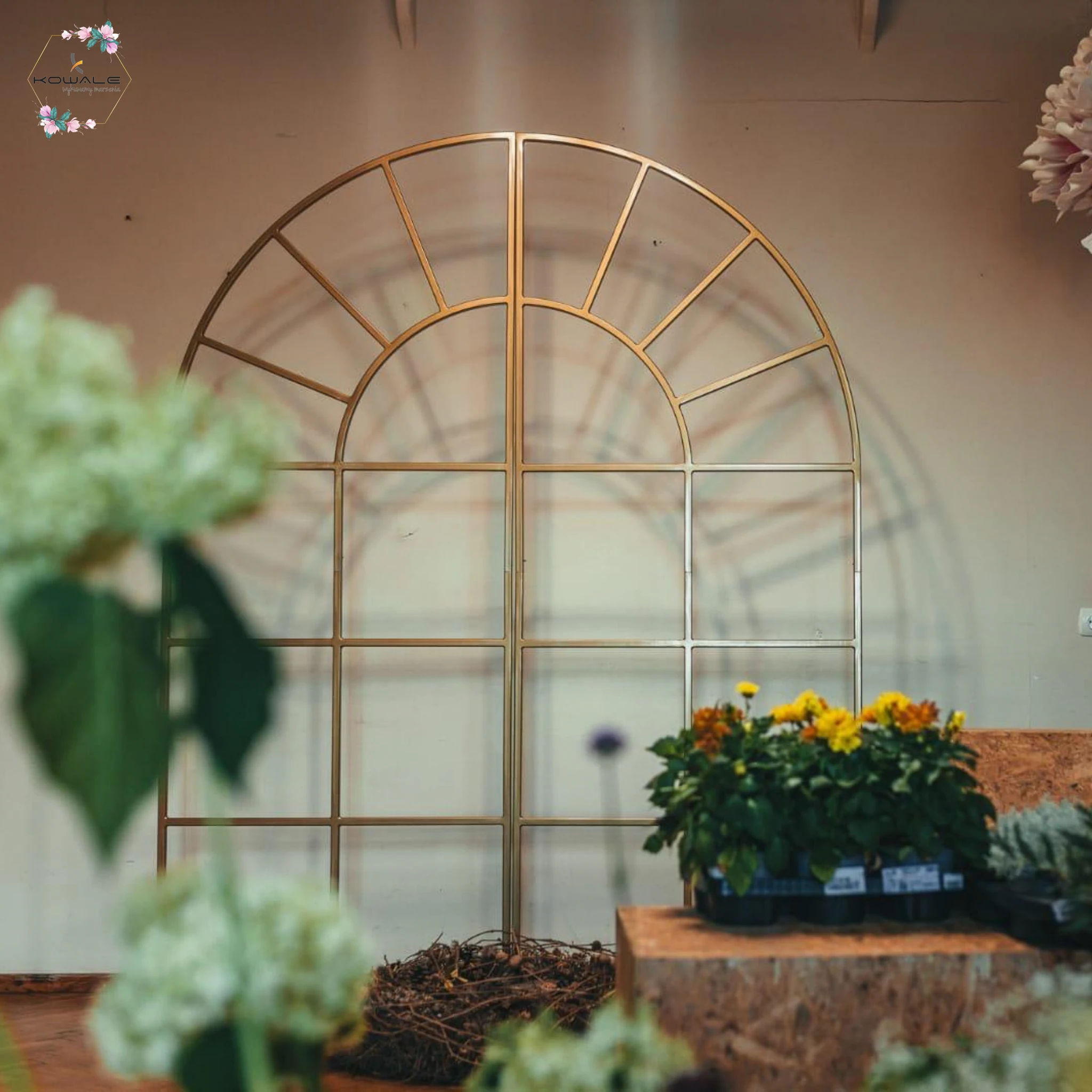 Stelaż drzwi podwójne z kratą - obrazek 3